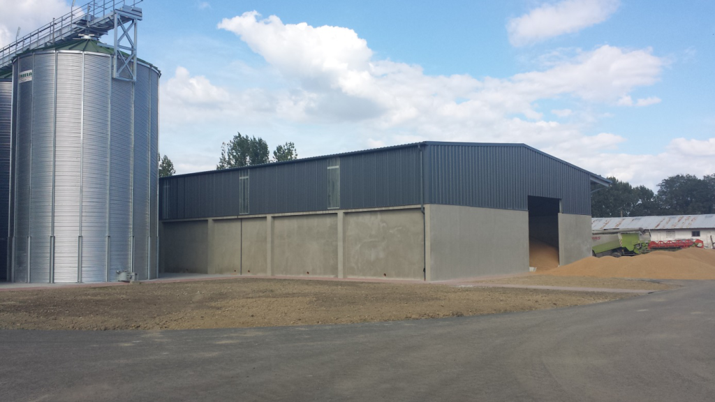 Hala do składowania płodów rolnych w Żabowie